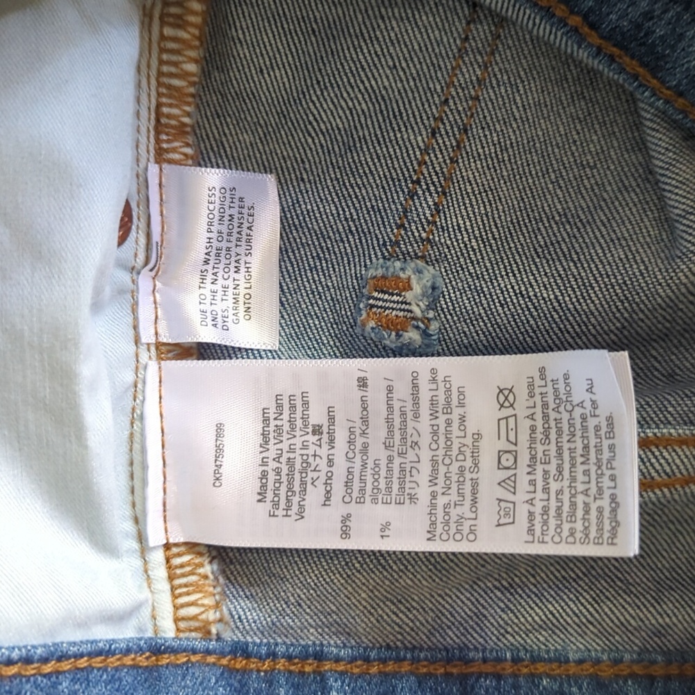 Madewell - Mid Rise Kick Out Crops - Raw Hem Edition - NWT - Size 26 - Picture 11 of 13
